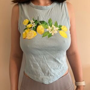 URBAN OUTFITTERS CROPPED BACKLESS SHIRT